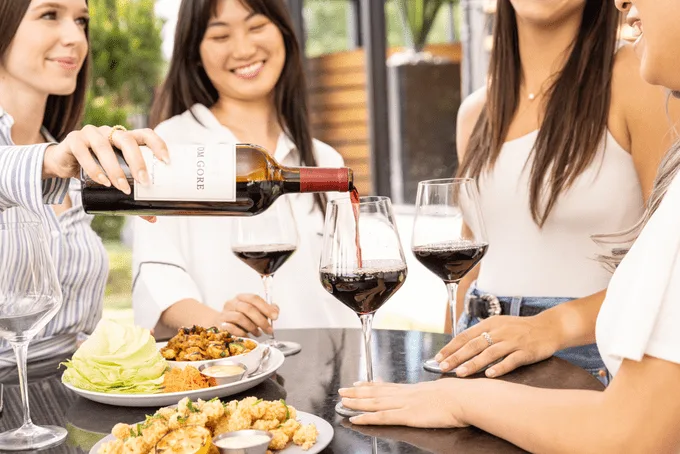 Moxies Happy Hour: 21 delicious food items and refreshing drinks