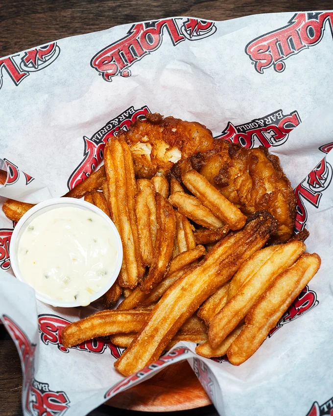 St. Louis Bar & Grill Port Coquitlam Wingsanity