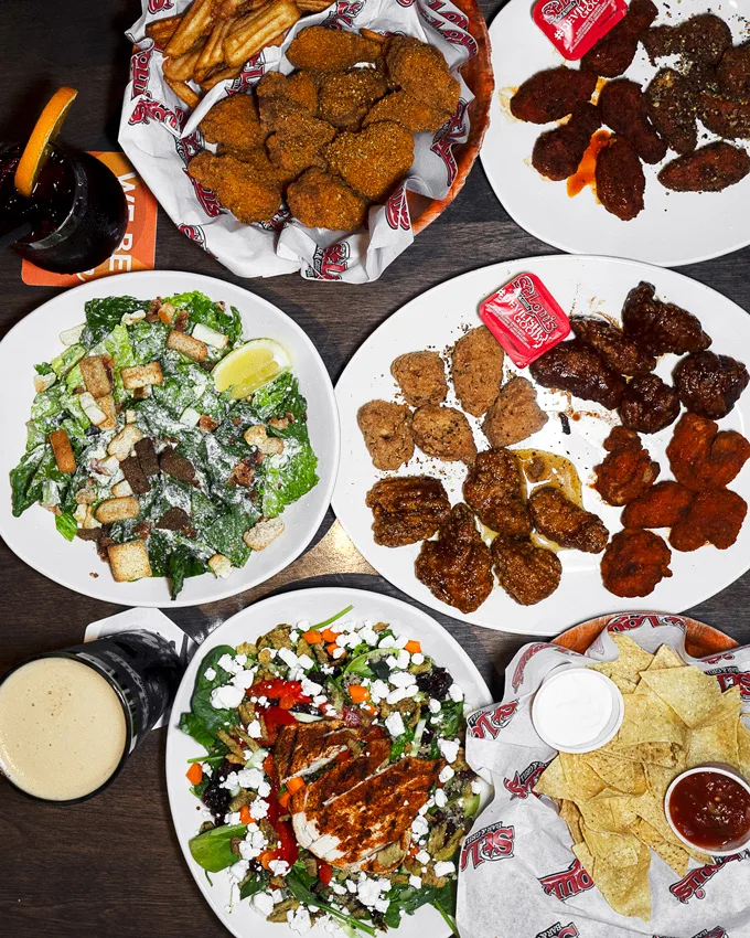 St. Louis Bar & Grill Port Coquitlam Wingsanity