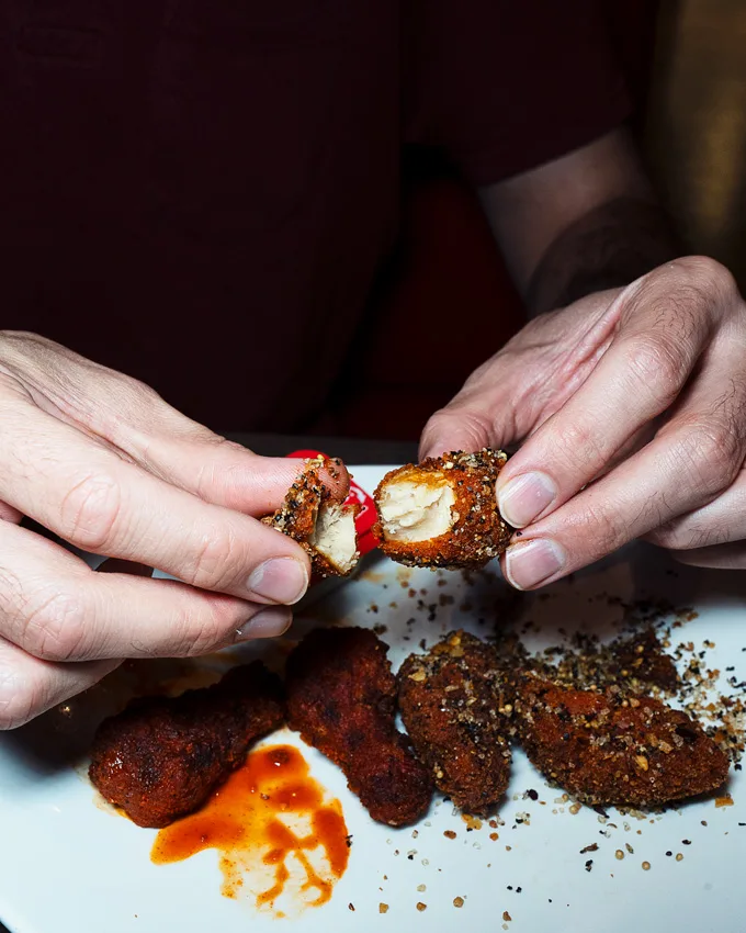 St. Louis Bar & Grill Port Coquitlam Wingsanity