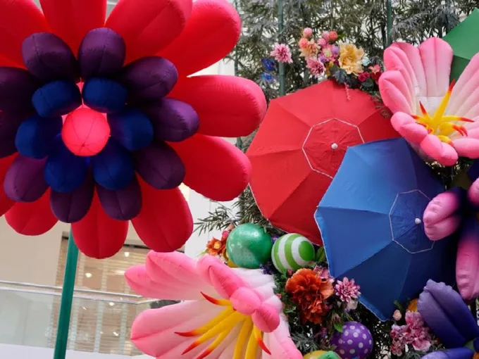 Celebrate Summer at Metropolis at Metrotown