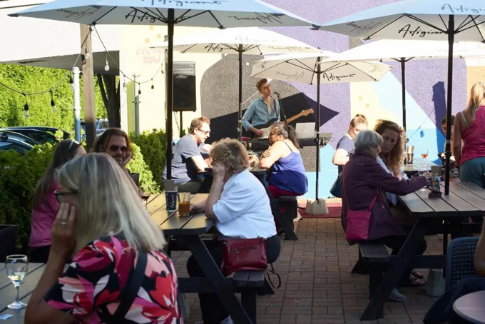 Fanny Bay Oyster Bar, Artigiano, North Point Brewing Co. Team Up For Al-Fresco Seafood Pop-Up Series