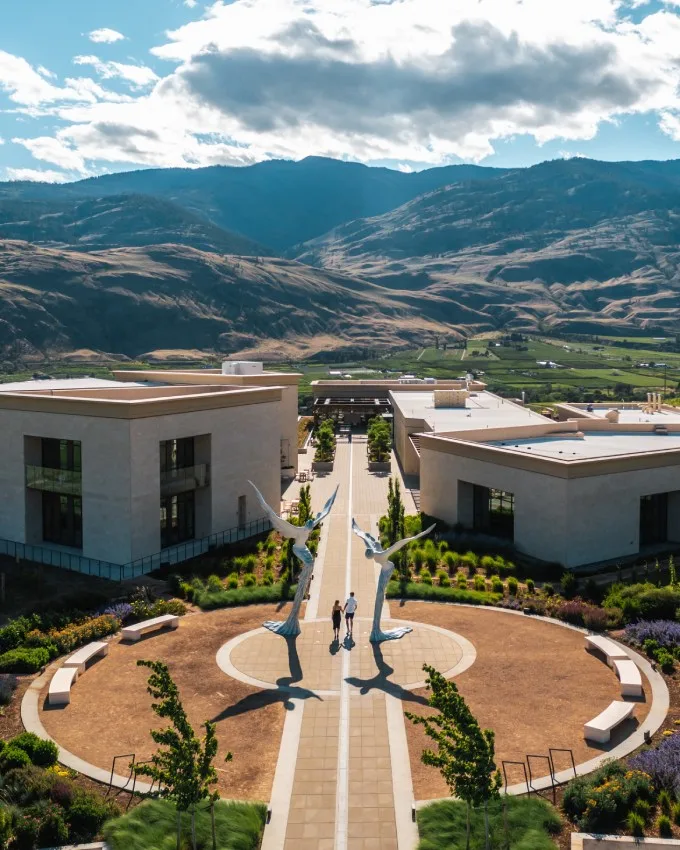 Phantom Creek Estates Welcomes Artist Wu Ching Ru, Creator of Winery&rsquo;s Landmark Installation