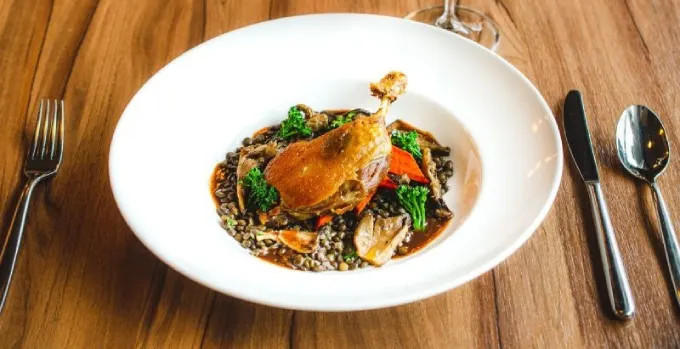 Quelle Surprise Reprises at Provence Marinaside in November