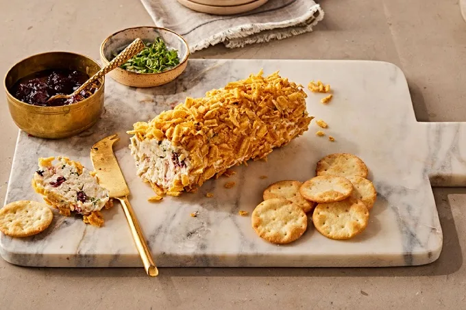 All The Fixin&rsquo;s Cheese Log