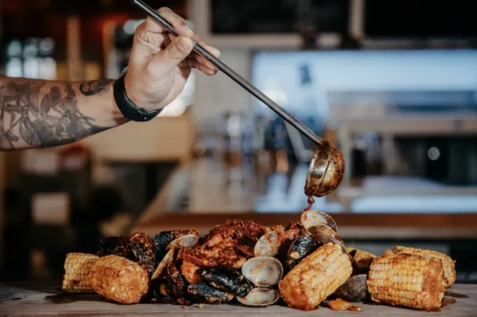 Boiling Point: Smitty&rsquo;s Oyster House On Main Street Debuts Sunday Seafood Boils For Two On February 18