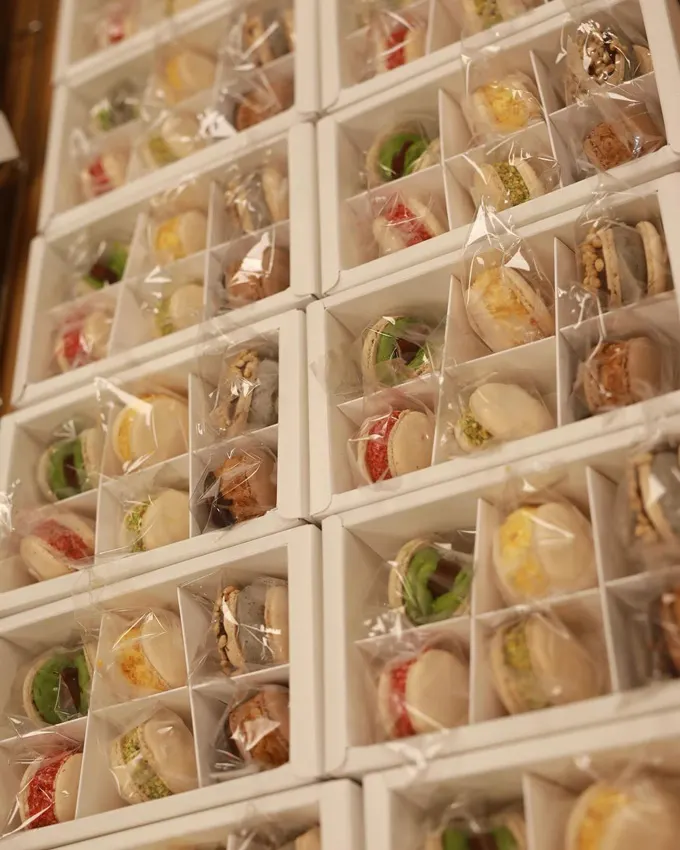 R Ki Dessert Studio - New Dessert Cafe in Richmond