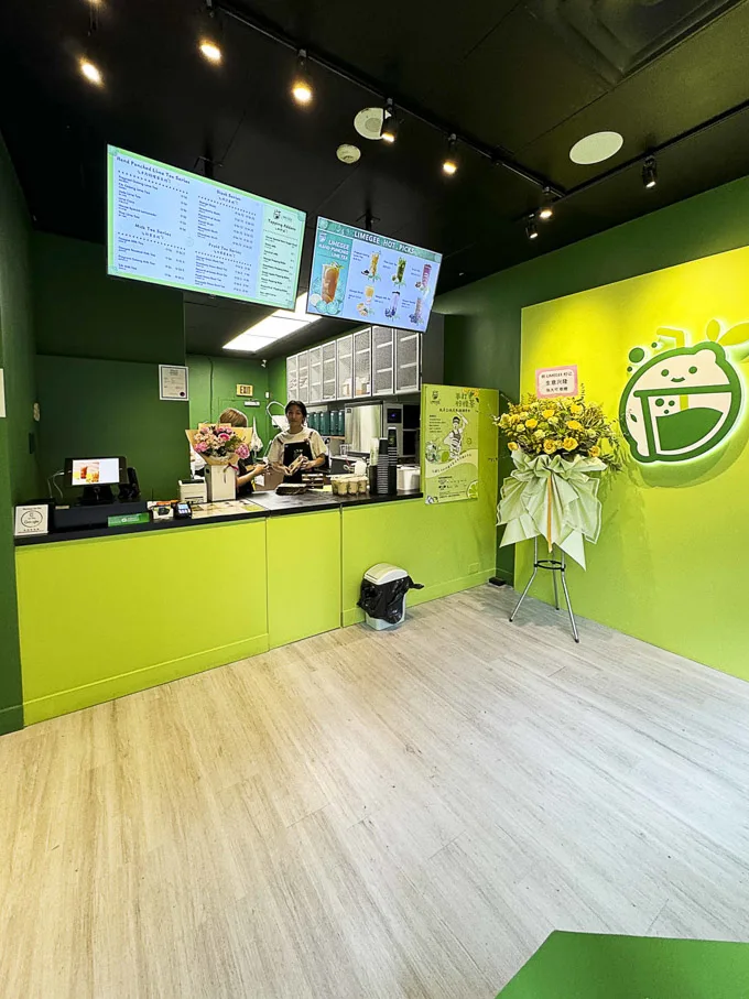 LimeGee Vancouver - NEW Hand-Punch Lime Tea Shop