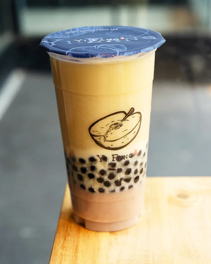 YiFang Taiwan Fruit Tea: Robson Location