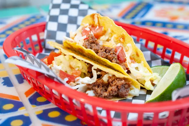 The&nbsp;Narrow Happy Hour: BOGO Taco Kat eats on the patio