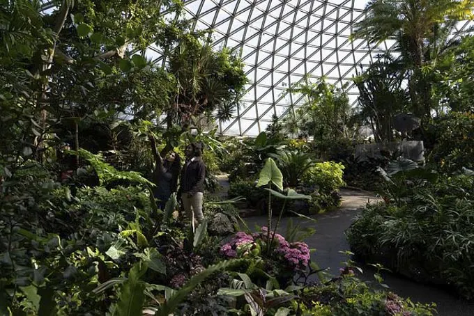 Discover BC&rsquo;s Stunning Fall Gardens on World Tourism Day