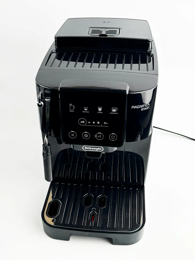 Magnifica Start Espresso Machine for Caf&eacute;-Style Coffee at Home