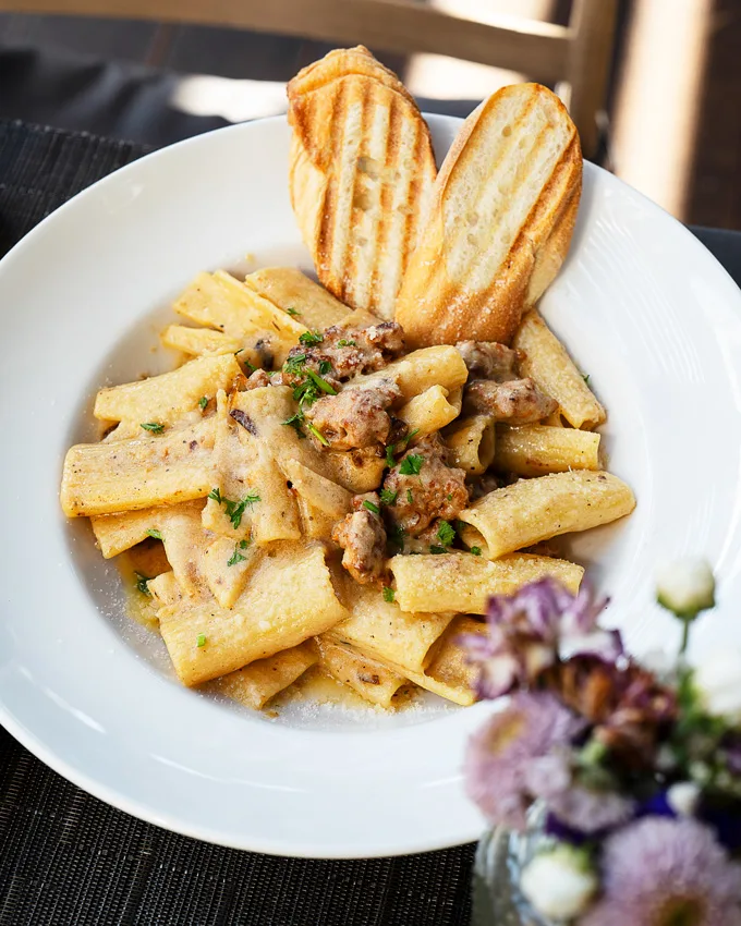 Affordable Weekday Lunch and Brunch at WestOak in Yaletown