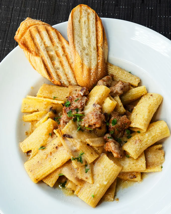Affordable Weekday Lunch and Brunch at WestOak in Yaletown