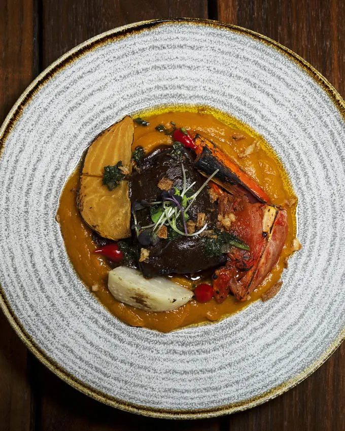 Combine Cafe & Bar: Farm-to-Table Dining in Surrey