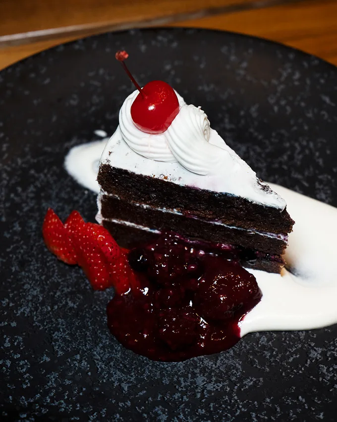 Combine Cafe & Bar: Farm-to-Table Dining in Surrey