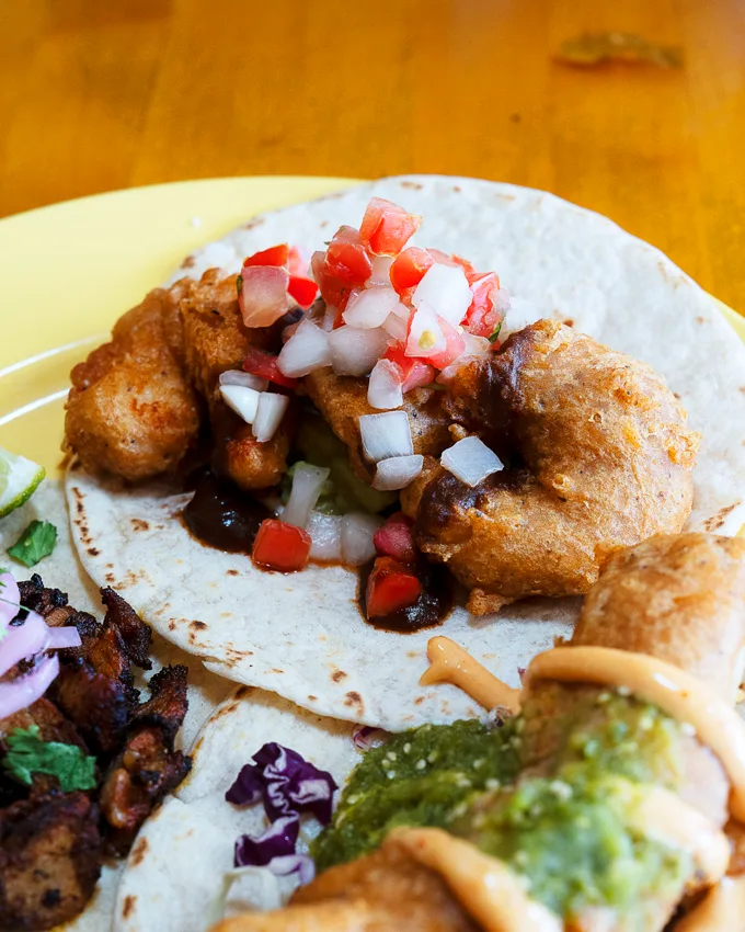 Los Cuervos Taqueria & Cantina: Casual Mexican Spot in Fraserhood