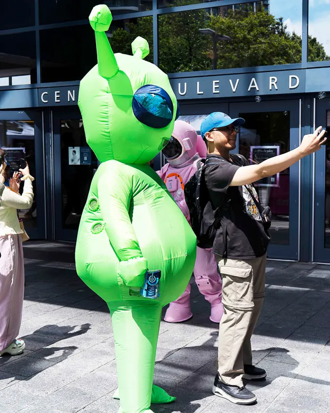 Metropolis at Metrotown Space-Themed Summer Celebration