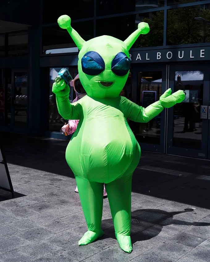 Metropolis at Metrotown Space-Themed Summer Celebration