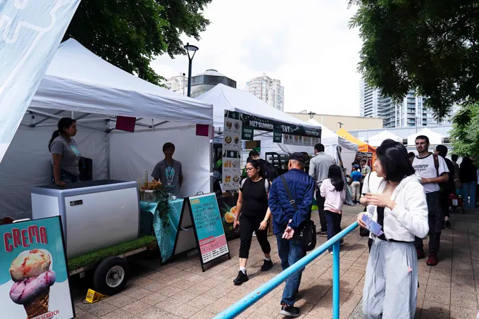 Metropolis at Metrotown Space-Themed Summer Celebration