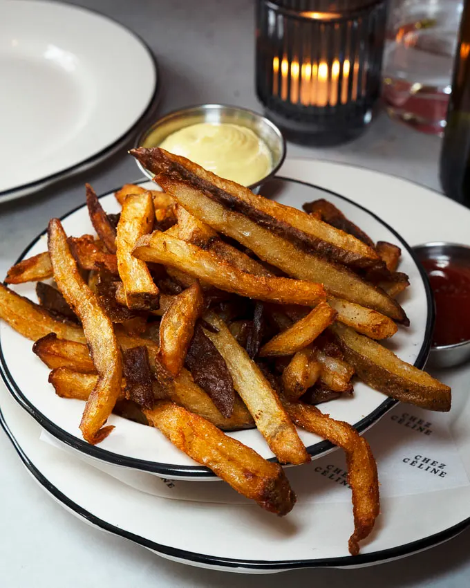 Chez C&eacute;line Delivers French-Qu&eacute;b&eacute;cois Comfort in Fraserhood