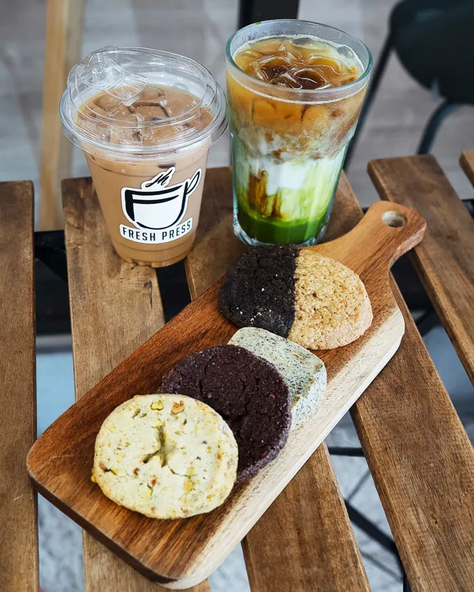 Fresh Press Coffee Bar: Coffee, Cakes, and Community