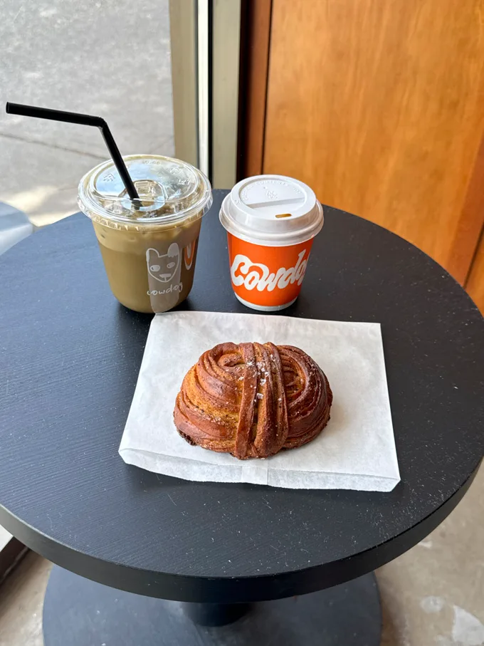 Cowdog Oak Street Vancouver, Living Wage Coffee Shop