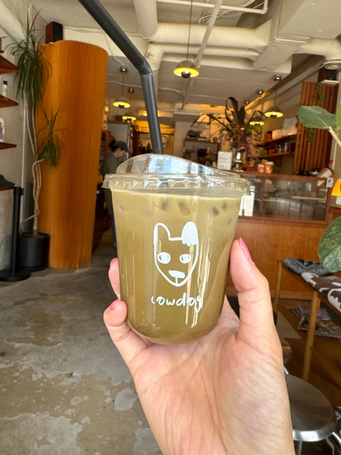 Cowdog Oak Street Vancouver, Living Wage Coffee Shop