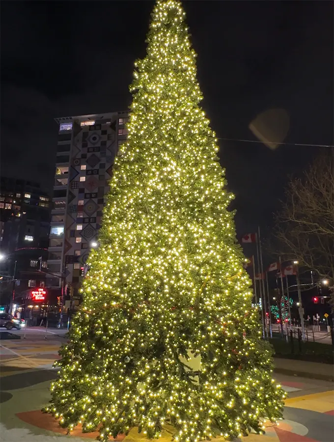 A Festive Night Out in Vancouver&rsquo;s West End