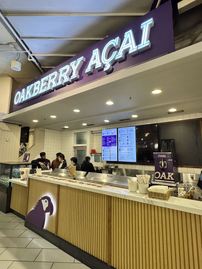 OAKBERRY Pop Up at Metropolis at Metrotown